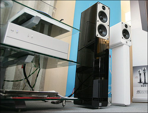 q-acoustics-concept-40 copy.jpg